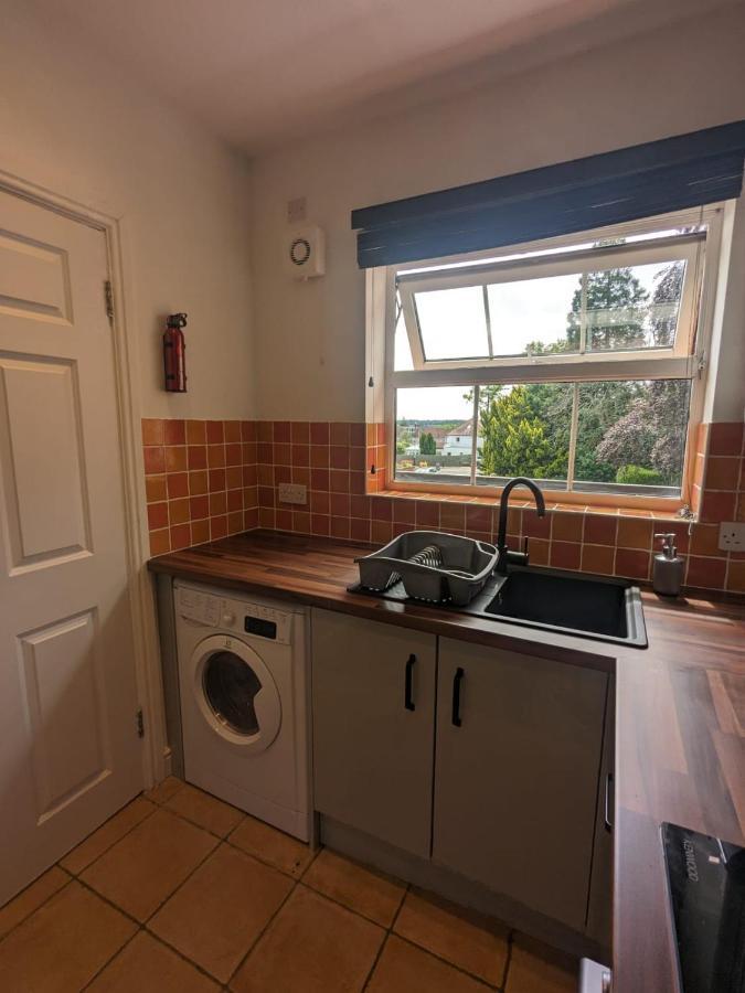 Stylish Modern Apartment, Free Secure Parking Allesley エクステリア 写真