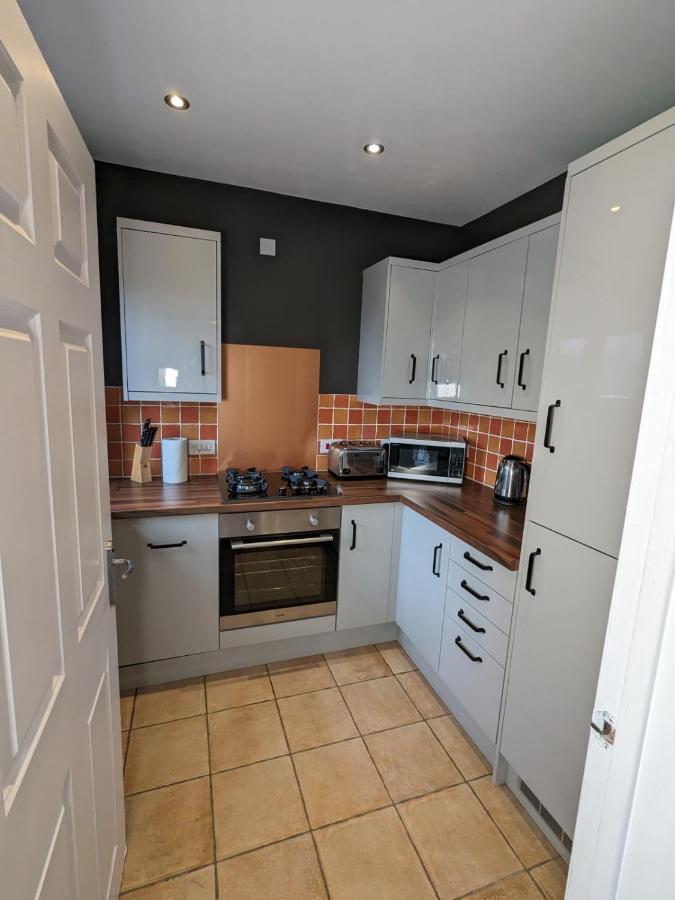 Stylish Modern Apartment, Free Secure Parking Allesley エクステリア 写真