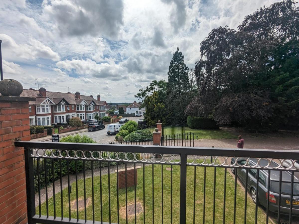 Stylish Modern Apartment, Free Secure Parking Allesley エクステリア 写真